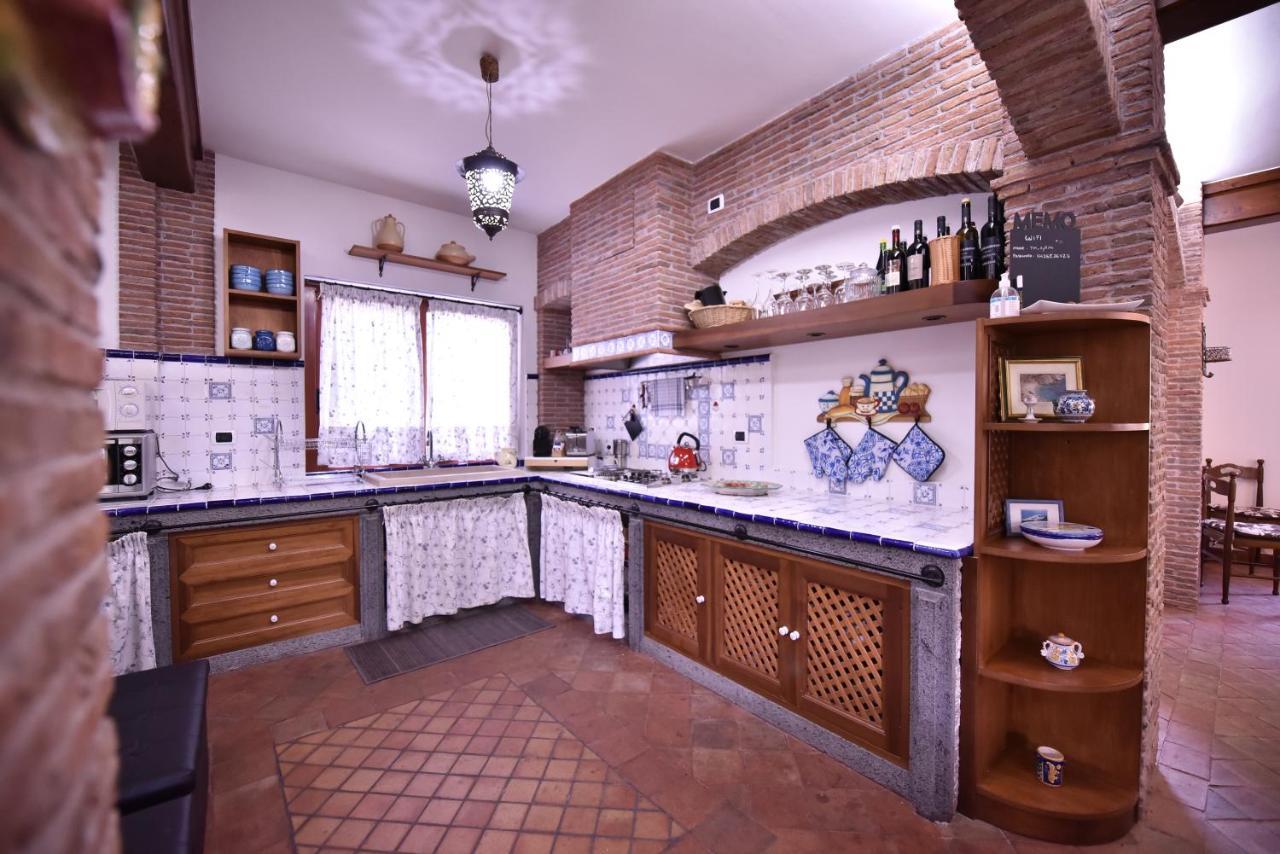 Villa Caterina, Alle Pendici Del Vulcano Etna Виагранде Екстериор снимка